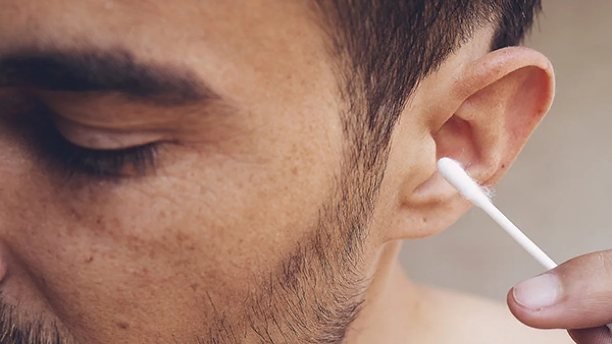 oído, oreja, cera, hisopo